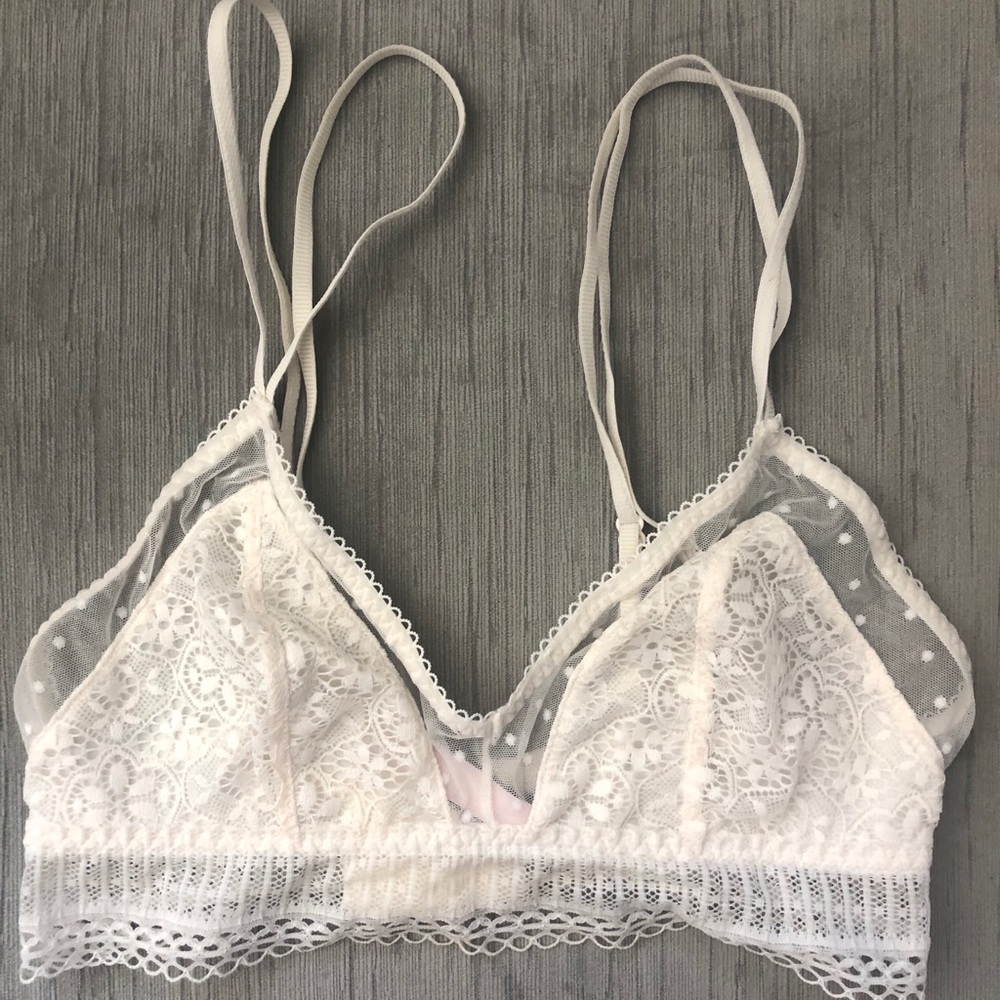 Victoria’s Secret lace n mesh bralette S